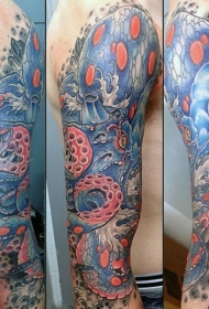 男性手臂彩色大章鱼纹身图案