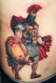 腹部彩色戴斗篷的角斗士纹身图案