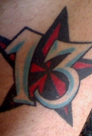 手臂彩色航海星星和幸运数字纹身