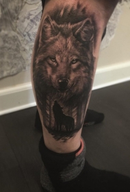 腿部棕色逼真的狼纹身图案