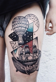 旧货风格的彩色鲸鱼与船舶纹身图案