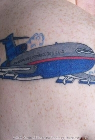 男性肩部彩色大客机纹身图案