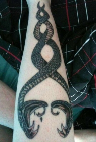 手臂两条蛇纹身图片