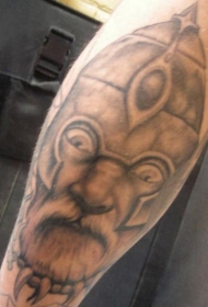 手臂维京战士头像纹身图案