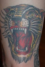 腰部咆哮的老虎纹身图案