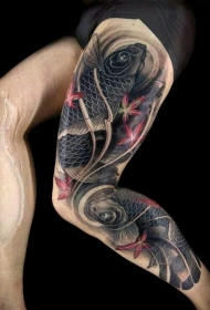 花腿彩色鲤鱼纹身图案