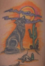 沙漠中的狼纹身