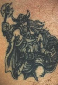 黑白维京战士纹身图案