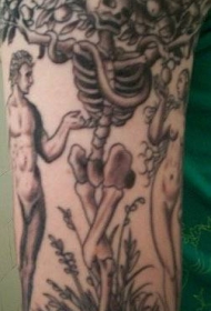 手臂黑灰亚当和夏娃骷髅架纹身图案