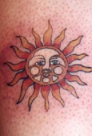 彩色太阳符号纹身图片