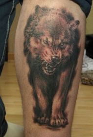 腿部黑灰狼写实纹身图案