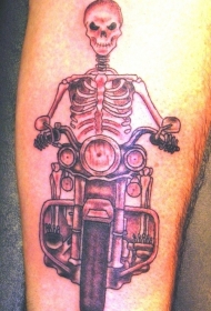 腿部骷髅骑摩托车纹身图案