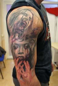 手臂上的血腥僵尸女郎纹身图案