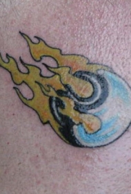 彩色阴阳彗星与火焰纹身图案