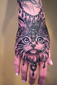 手部巴洛克风格黑白猫脸纹身图案
