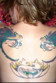 女生背部彩色孔雀翅膀天使纹身图案