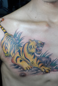 男士胸部下山虎纹身图案