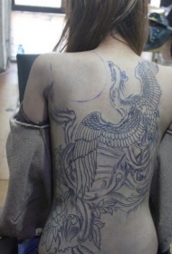 女生满背个性的凤凰纹身图案