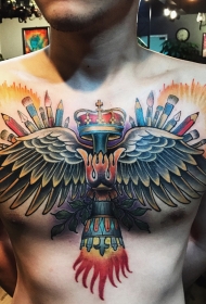 胸部个性翅膀与皇冠彩绘纹身图片