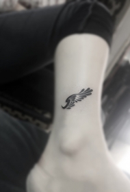 脚踝个性翅膀图腾纹身图案