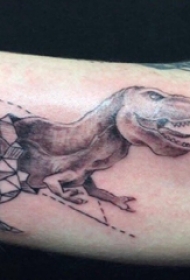 大臂膀上的半写实半几何图形风格恐龙纹身图片