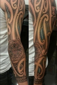 男士纹身图腾黑色手臂线条纹身几何元素纹身图案