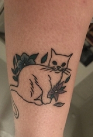 手臂上纹身黑白灰风格点刺纹身植物纹身素材猫纹身图片