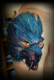 手臂上超酷凶恶的狼头纹身图案