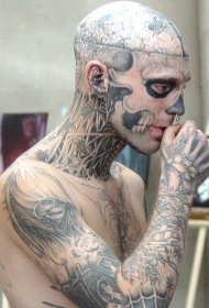 男士满身头部恐怖骷髅纹身图案