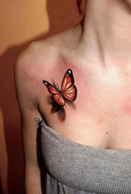 性感美女胸部漂亮的3D蝴蝶纹身图片