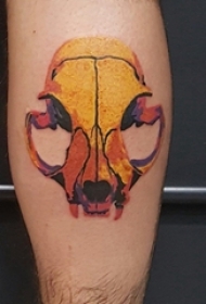 小腿上彩色的猫的骷髅头纹身图片