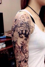 美女大臂漂亮的花旦纹身图案