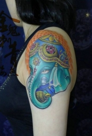 一款女孩子手臂彩色象神纹身图案