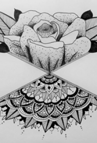 黑灰素描点刺技巧创意唯美玫瑰创意花纹扇子纹身手稿
