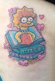 纹身卡通 女生大腿上彩色书籍和卡通纹身图片