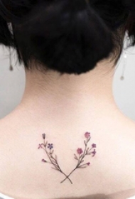 女生颈后彩绘技巧文艺小清新花朵纹身图片