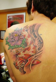 背部传统牡丹花鲤鱼彩色纹身图案