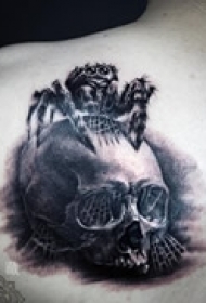 肩部酷黑艺术骷髅纹身
