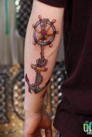 男生手臂上彩绘水彩素描创意文艺经典海军风船锚纹身图片