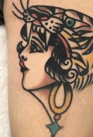 女生手臂上彩绘水彩素描创意唯美女生肖像纹身图片