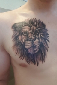 男生胸部黑灰点刺几何抽象线条小动物狮子纹身图片