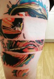 人物肖像纹身 男生大腿上个性的人物肖像纹身图片