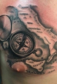 男生胸部黑色几何简单线条地图和指南针纹身图片