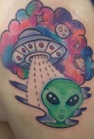 外星人纹身 女生大腿上飞碟和外星人纹身图片