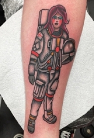 宇航员纹身 男生手臂上宇航员纹身图片