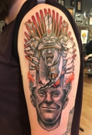 男生手臂上彩绘水彩素描创意印第安风格恐怖人物纹身图片