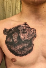 男生胸部黑色点刺抽象线条小动物熊纹身图片