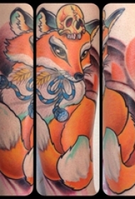 九尾狐狸纹身 女生小腿上温顺的狐狸纹身图片