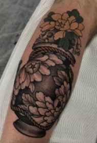 花朵纹身 男生小腿上花朵纹身图片