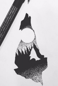 狼纹身 创意的满月和狼纹身手稿
